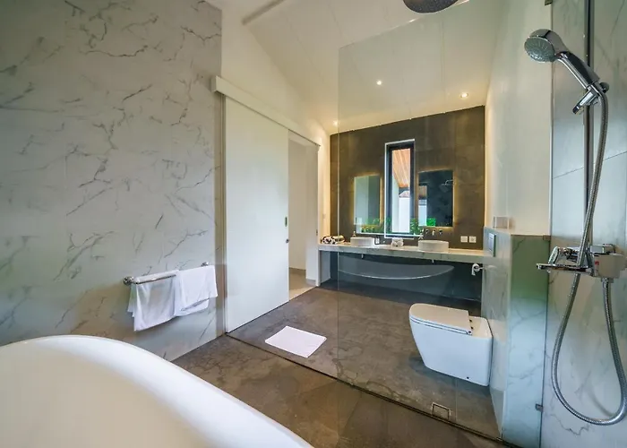 Satiya - Unique And Stylish 4-bdr Pool In Pererenan! *