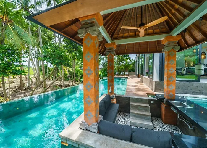 Villa Satiya - Unique And Stylish 4-bdr Pool In Pererenan!