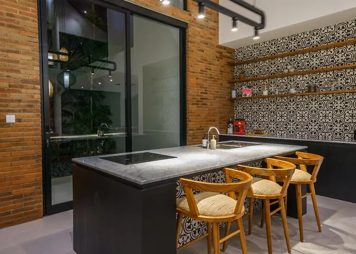 Villa Satiya - Unique And Stylish 4-bdr Pool In Pererenan! Canggu (Bali)