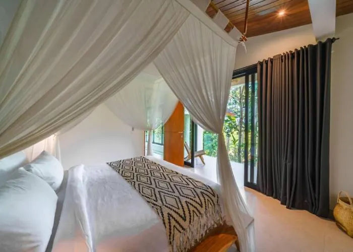 Satiya - Unique And Stylish 4-bdr Pool In Pererenan! Villa