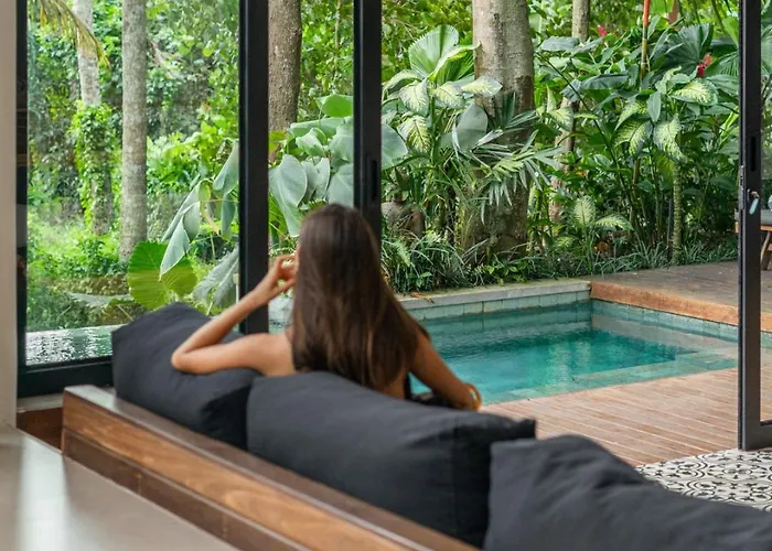 Villa Satiya - Unique And Stylish 4-bdr Pool In Pererenan!